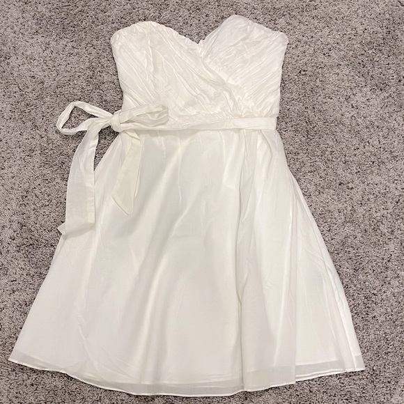 Express Dresses & Skirts - Express, strapless dress, white, size 2.
